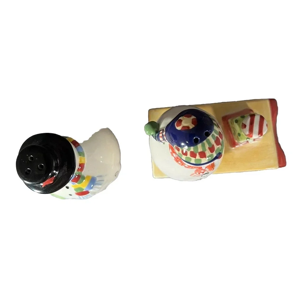 Oneida Snowmates Salt‎ And Pepper Shakers